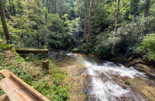Wiley Hotel | Cascades Inn