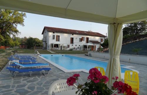 Castellero Bed & Breakfast | Cascina Gardina