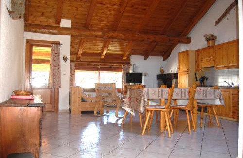 Coveyrand-Vieu Apartment | Case Gran Paradiso Rhemes Saint Georges