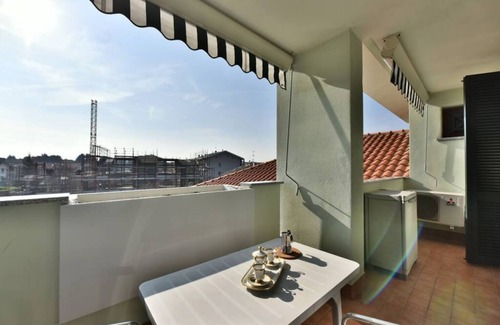 Cernusco sul Naviglio Apartment | CaseOspitali - Masai Mara super bilo con balcone