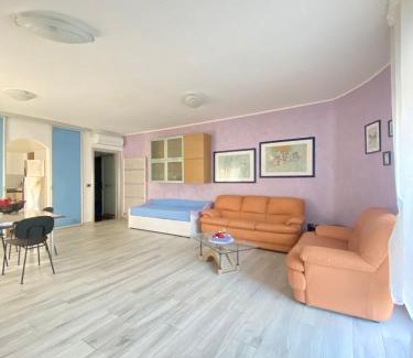 San Benedetto del Tronto Apartment | CASERMA GUELFA - Casa VACANZA CHIARINA