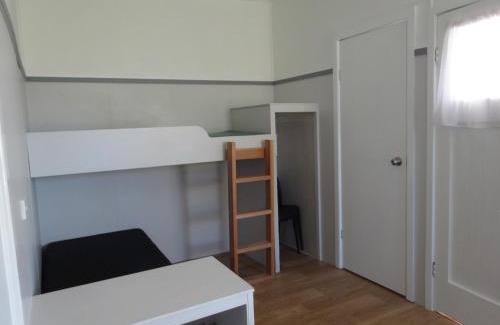 Sunshine Bay Resort | Caseys Beach Holiday Park