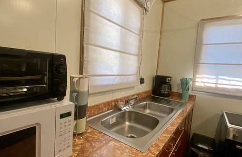 Placencia House | Cashew Tree Cabana-Small Cosy, Close to the Beach.