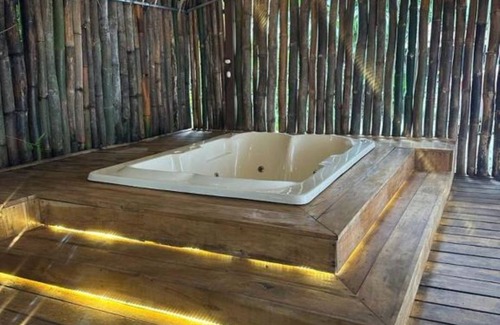 Puerto Viejo de Talamanca Apartment | Casita Flor de Loto offers a hot tub you will die for!n