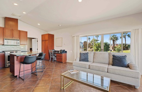 Coachella House | Casita 44463 – RV Resort Stay for 2