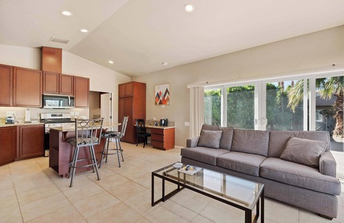 Coachella Valley House | Casita 44471 – Onsite Pool!
