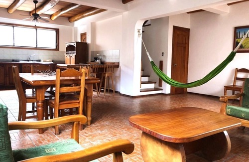 Puerto Ayora House | CASITA BARTOLOME - Charming 2-bedroom house in pleasant Puerto Ayora