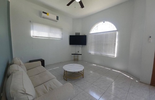 Corozal House | Casita Cocoa 3-bedroom house in delightful Corozal Town with AC