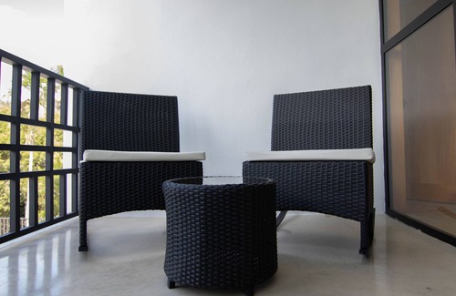 San Jose de las Matas Villa | Casita Curtis- luxurious 6-bedroom villa inside HACIENDA CAMPO VERDE w- WiFi, AC