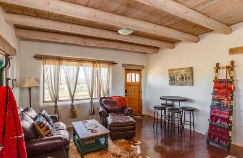 Arroyo Hondo House | Casita de Alfarero