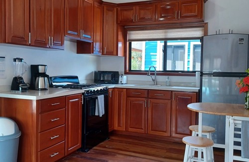 Placencia House | Casita Full Kitchen, Shared Pool & Best Mattresses