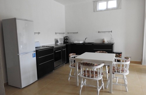 Pizarra Ski Chalet | Casita Jacaranda a 2 Bed Country Cottage with 8 x 5 meter Swimming Pool