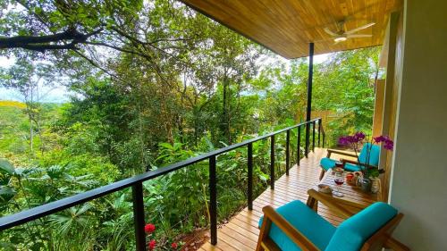Savegre House | Casita Jungle Nest, 5 minutes drive to Playa Linda, 15 to Dominical, Wifi Starlink