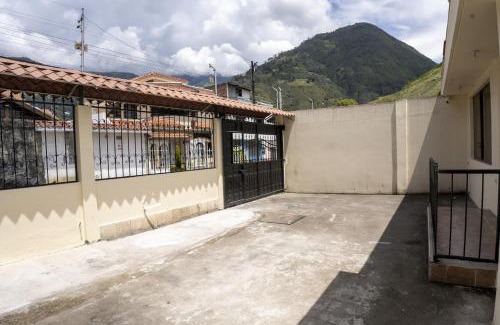 Banos de Agua Santa House | Casita Linda Baños
