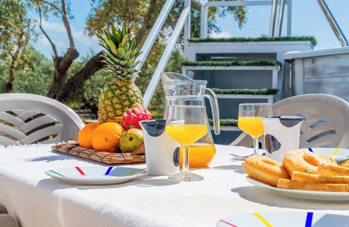 La Carlota Ski Chalet | Casita Los Garranchos en la Campiña Andaluza Rodeada de Olivos