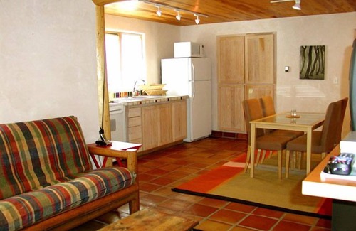 Arroyo Seco House | Casita Luminosa Roof Top Deck Los Altos Clubhouse indoor pool -tennis court