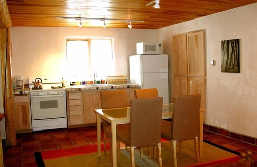 Arroyo Seco House | Casita Luminosa Roof Top Deck Los Altos Clubhouse indoor pool -tennis court
