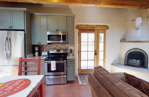 Downtown Santa Fe House | Casita Pinon: Just a 5 minute walk to the Plaza!