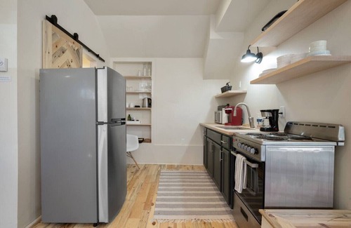 North Hills House | Casita Por Que? - Southwestern Studio Downtown