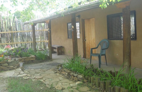 Taos House | Casita Rael, an Art lovers get-a-way