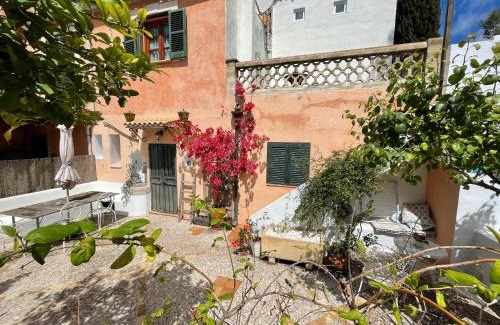 Genova House | Casita rosa