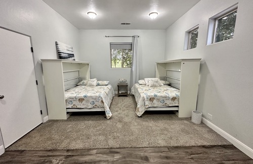Washington Fields House | Casita with beautiful views. Private Pool, Hot tub, Sauna, and sport court.