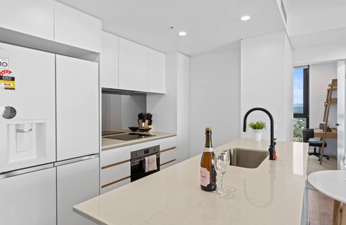 Southport Apartment | CASSA MQ - 2BR Southport Gem with Ocean Views