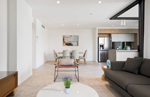 Broadbeach Apartment | 『CASSA VUE』- Weekly Deal on Family 3BR Stay