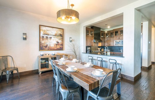 Mountain Village Condo | CASSIDY'S HIDEOUT- Beautiful Condo with Amazing San Sophia Ridge Views