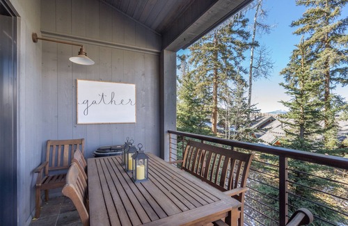 Mountain Village Condo | CASSIDY'S HIDEOUT- Beautiful Condo with Amazing San Sophia Ridge Views