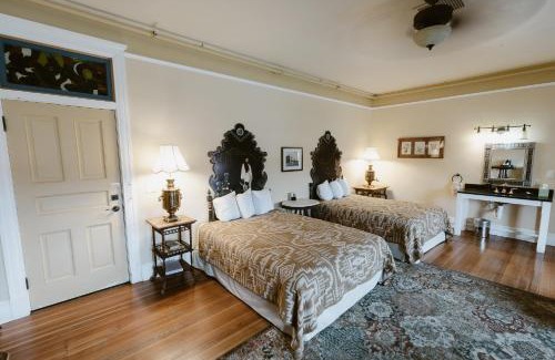 East Las Vegas Hotel | Castaneda Hotel