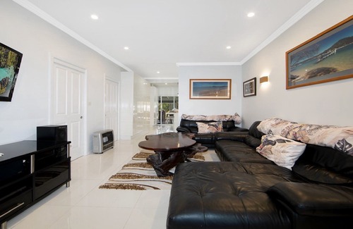 Ettalong Beach House | CASTAWAY @ ETTALONG BEACH