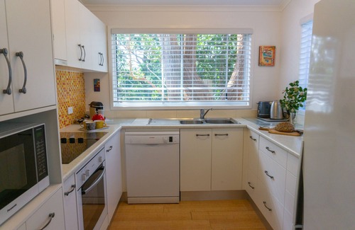 Macmasters Beach House | Castaway Macmasters Beach | Opposite beach path | Pet friendly & Fireplace