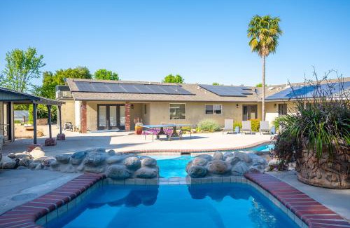 Templeton Villa | Casteel - 4,500 sq-ft retreat with a pool and hot tub in the middle of wine country!