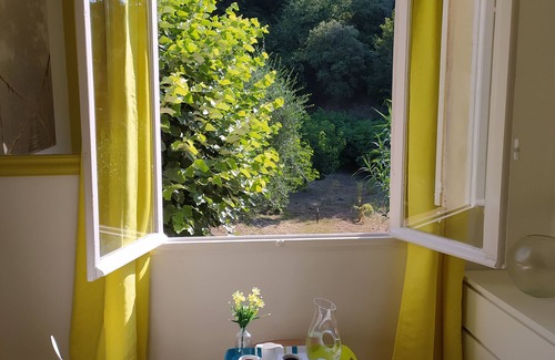 Gairaut House | Castel Henry - Terrace with view and large garden