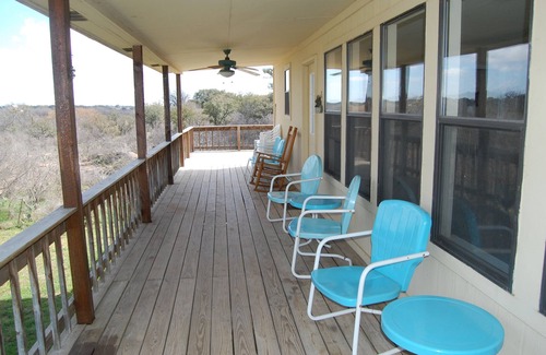 Llano County Cabin | Castell Cabin on the Llano River