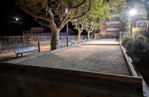 Port-Vendres Apartment | Castellane : T2 spacieux - Vue Port - WIFI
