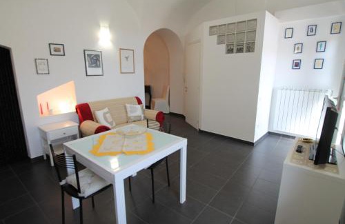 Montescudaio Apartment | Castello 20