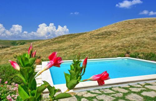 Trequanda Villa | Castelmuzio by PosarelliVillas