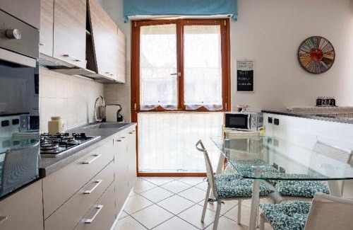 Comasina Apartment | Casti - Appartamento MM3 Comasina