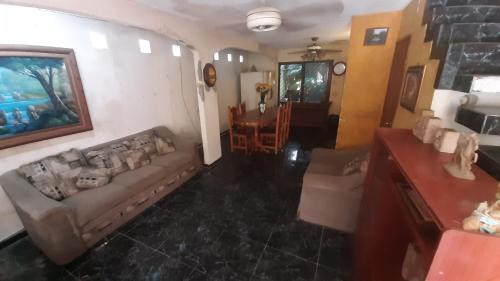 Downtown Cancun House | Castillo de Mario