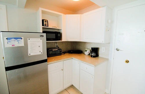 La Gorce Apartment | Castle 603 Oceanview w/Free Parking, pool, beach access, gym, tennis, restaurants and more!