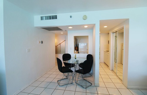 La Gorce Condo | Castle 922 Oceanview Condo w/Free Parking, a pool, beach access, gym, tennis, restaurants and more!