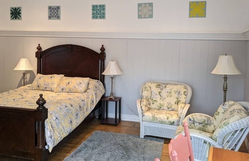 Point Roberts House | Castle Cottage in Point Roberts, WA