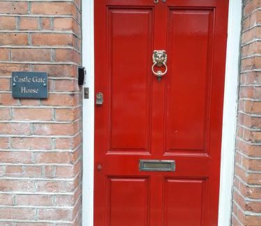 Londonderry House | Castle Gate House Derry City Centre Townhouse