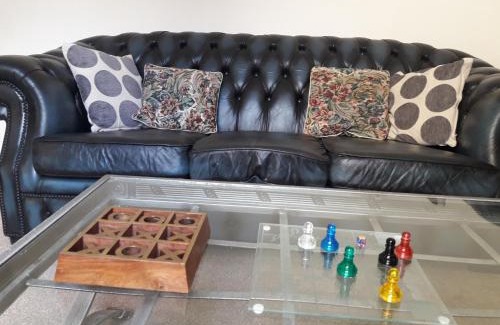 Londonderry House | Castle Gate House Derry City Centre Townhouse