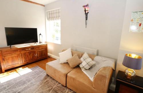 Bakewell House | Castle Hill
