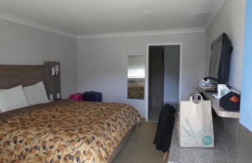 Nob Hill Hotel | Castle Inn