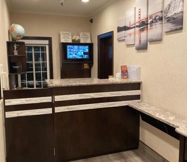 Nob Hill Hotel | Castle Inn