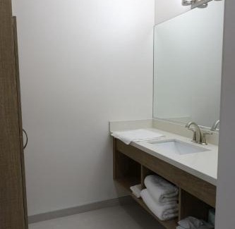 Nob Hill Hotel | Castle Inn
